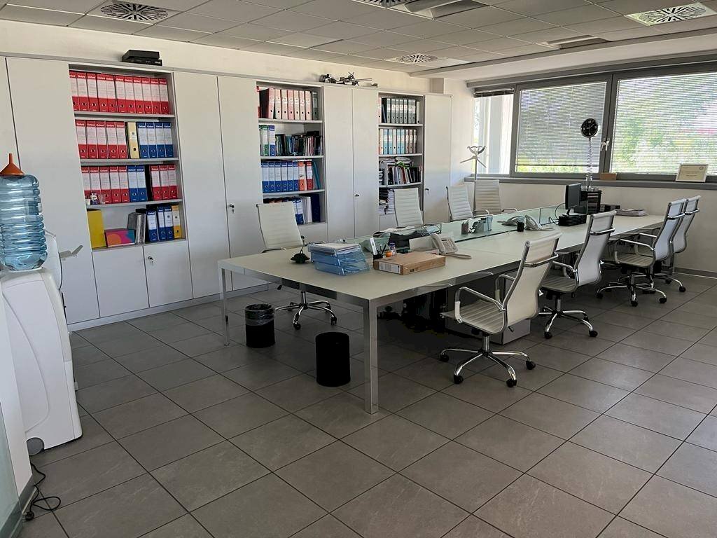 Interno non residenziale - Stabile - Palazzo via Enrico Mattei, Marcon - foto 3