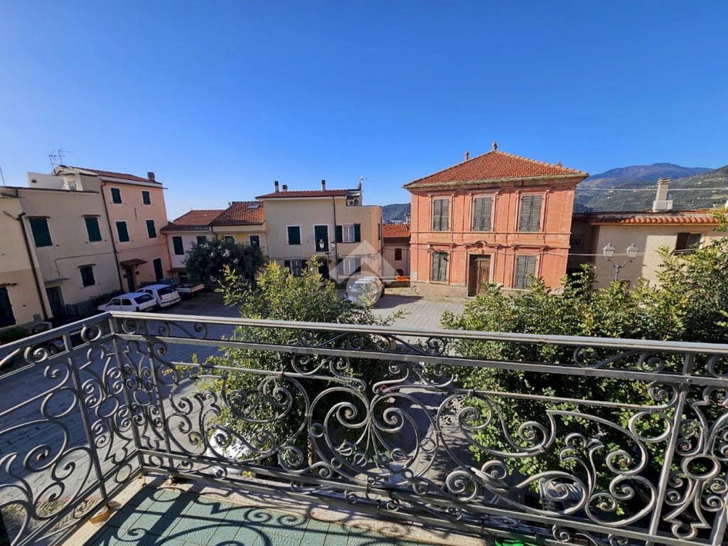 Two-room apartment Piazza Fratelli Ruffini, Castellaro - photo 1