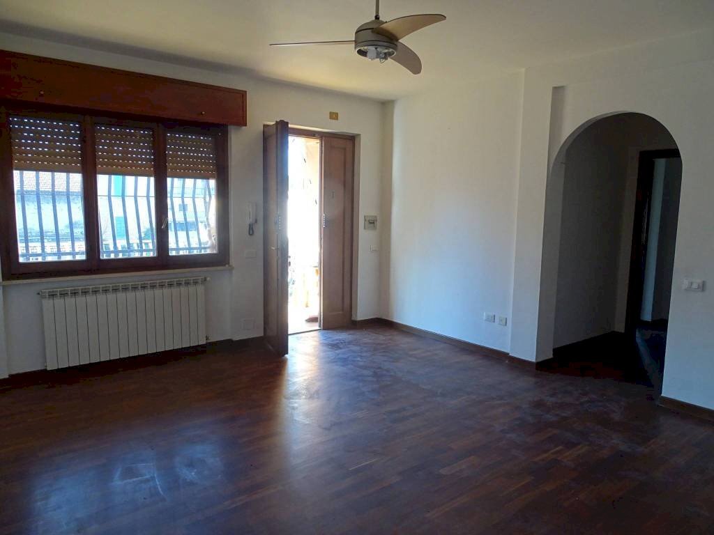 Four-room apartment Terni - photo 1