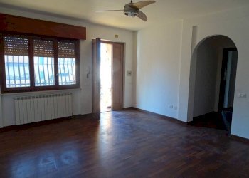 Four-room apartment Terni - photo 1