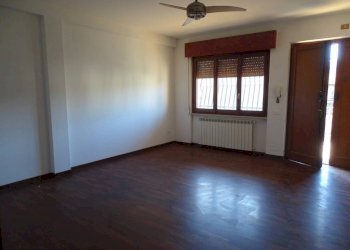 Four-room apartment Terni - photo 4