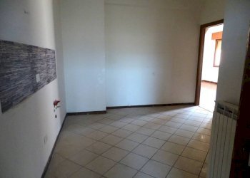Four-room apartment Terni - photo 5