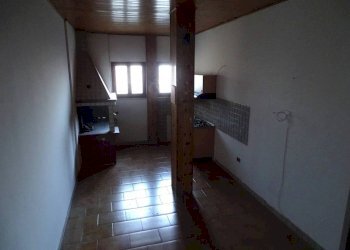 Four-room apartment Terni - photo 17