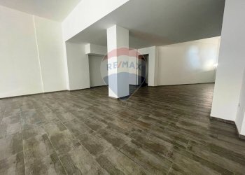 Negozio Bergamo (zona Porta Osio) - foto 11