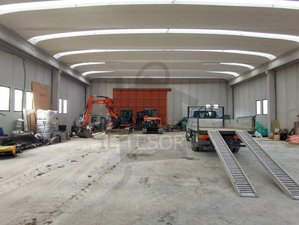 Interno non residenziale - Capannone via Santa Maria del Piano di Sotto, 99, Montescudo - Monte Colombo - foto 3