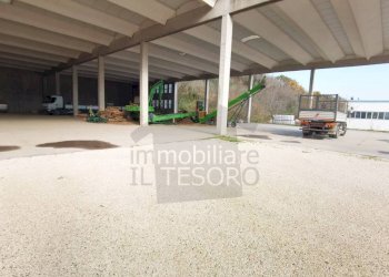 Interno non residenziale - Capannone via Santa Maria del Piano di Sotto, 99, Montescudo - Monte Colombo - foto 10