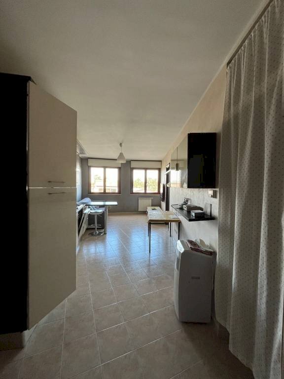 Cucina - Two-room apartment via Umberto Zanotti Bianco, Roma (neighborhood Lido di Ostia) - photo 2