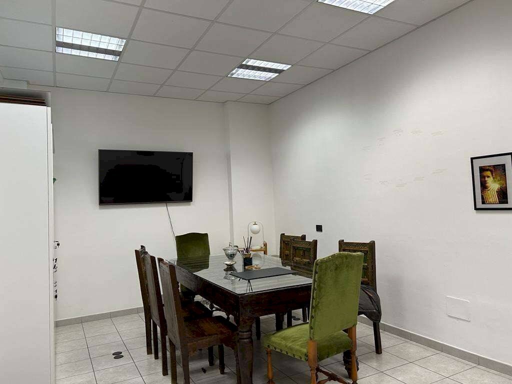 Salone - Ufficio Ciriè - foto 3