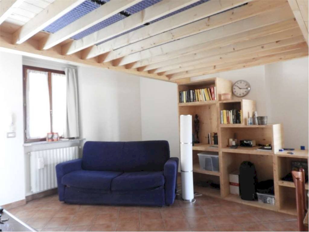 Stanza arredata - Monolocale via DON LORENZO GIORDANO, 41, Ciriè - foto 3