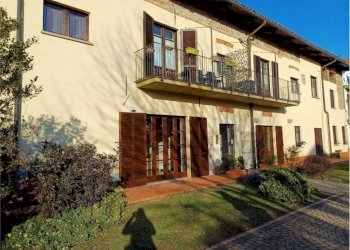 FACCIATA - Quadrilocale strada San Giovanni, 21, San Carlo Canavese - foto 2