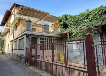 Facciata - Casa indipendente via Torino, 22, Lanzo Torinese - foto 3