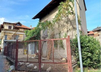 Facciata - Casa indipendente via Torino, 22, Lanzo Torinese - foto 30