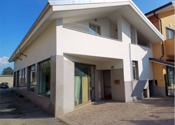 Facciata - Negozio via Prever, 50, Ciriè - foto 5