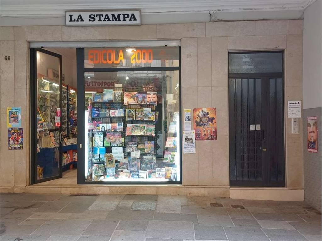 Interno non residenziale - Edicole - Edicole con Chiosco via Vittorio Emanuele, 64, Ciriè - foto 3