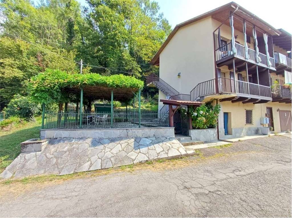 Casa e giardino  - Casa indipendente Case Canavera, 1, Corio - foto 2