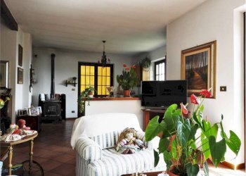 Zona soggiorno - Villa frazione San Bernardo, 54, Corio - photo 9