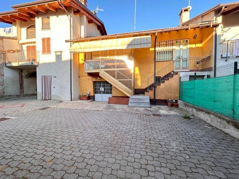 Facciata - Casa indipendente via Mario Rosso, 30, Beinette - foto 2