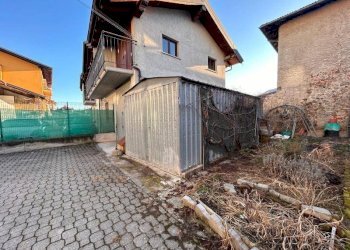 Cortile interno - Casa indipendente via Mario Rosso, 30, Beinette - foto 5
