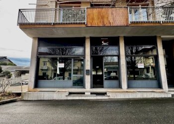 Facciata - Shop via Milano, 74, Vigliano Biellese - photo 3