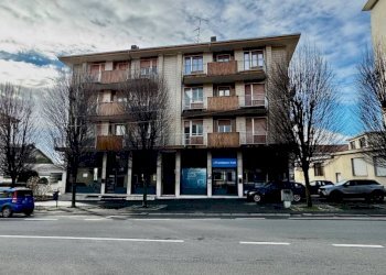 Facciata - Shop via Milano, 74, Vigliano Biellese - photo 5