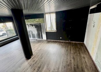 Salone - Shop via Milano, 74, Vigliano Biellese - photo 11