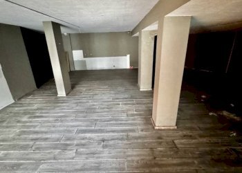 Magazzino - Shop via Milano, 74, Vigliano Biellese - photo 18