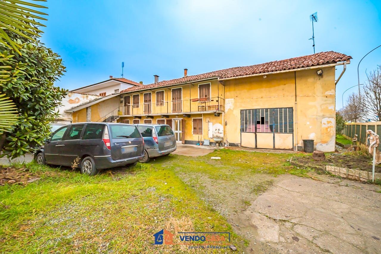 Independent house Cavallermaggiore - photo 1