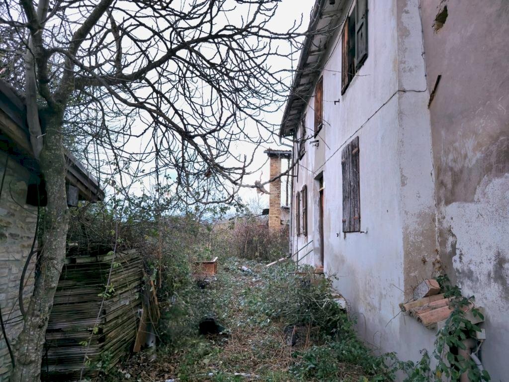 Semi-detached house Str. della Costa, Traversetolo - photo 1