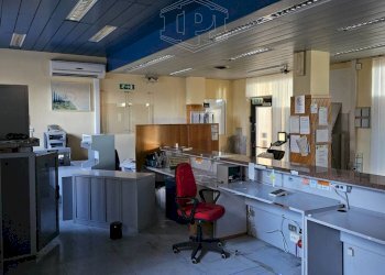 Locale Commerciale Piazza del Sole, Finale Ligure - foto 10