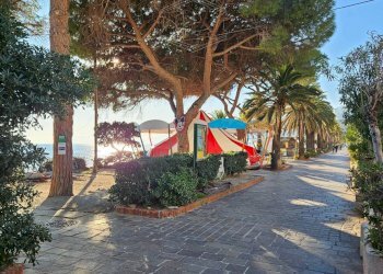 Locale Commerciale Piazza del Sole, Finale Ligure - foto 12