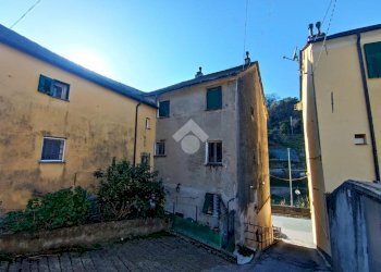 Quadrilocale Via ovada, Genova (zona Voltri) - foto 3