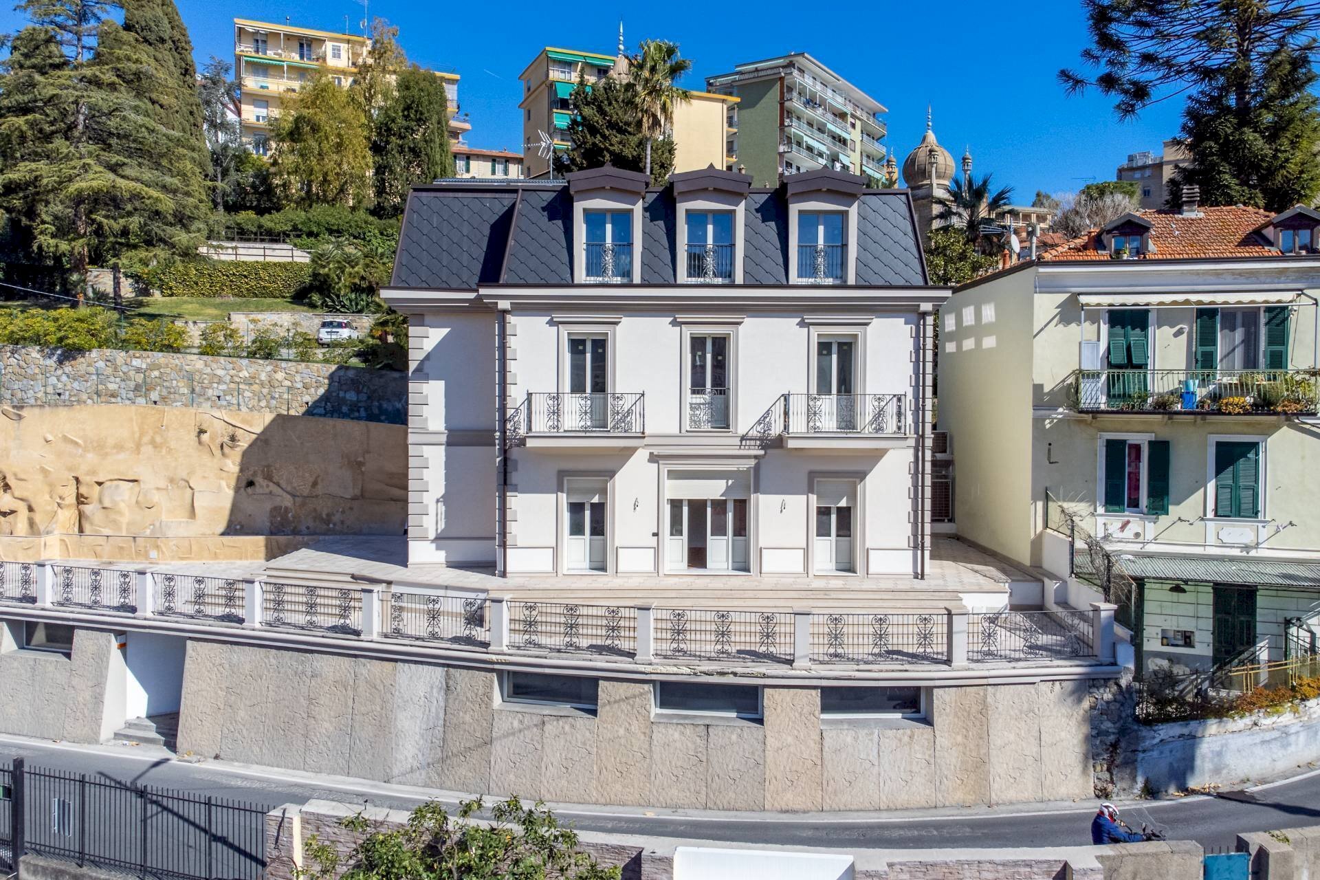 Villa Unifamiliare via G. Borea, Sanremo - foto 2