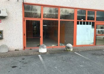 Facciata - Shop via Moncenisio, 10, Sant'Antonino di Susa - photo 4