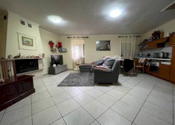 Salone - Casa indipendente Monte Grimano Terme - foto 13