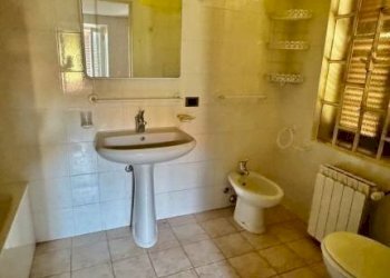 Bagno - Villa a Schiera Frazione Cerruti, 36, Valdilana - foto 22