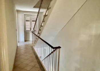 Corridoio - Villa a Schiera Frazione Cerruti, 36, Valdilana - foto 24