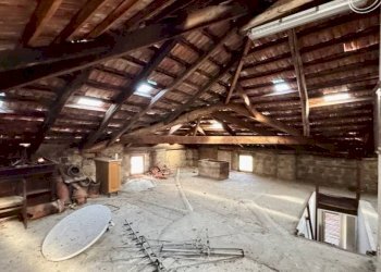 Dettagli - Villa a Schiera Frazione Cerruti, 36, Valdilana - foto 40