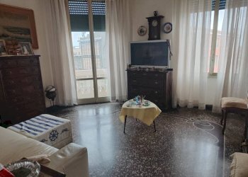 Camera da letto - Quadrilocale via Merano, Genova (zona Sestri Ponente) - foto 15