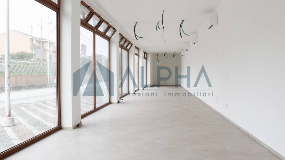 Interno non residenziale - Negozio via Cristoforo Colombo, Bellaria-Igea Marina - foto 3