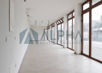 Interno non residenziale - Negozio via Cristoforo Colombo, Bellaria-Igea Marina - foto 5