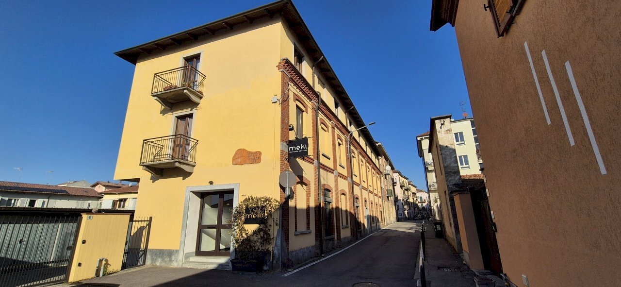 Locale Commerciale VIA BROZOLA, Chivasso - foto 1