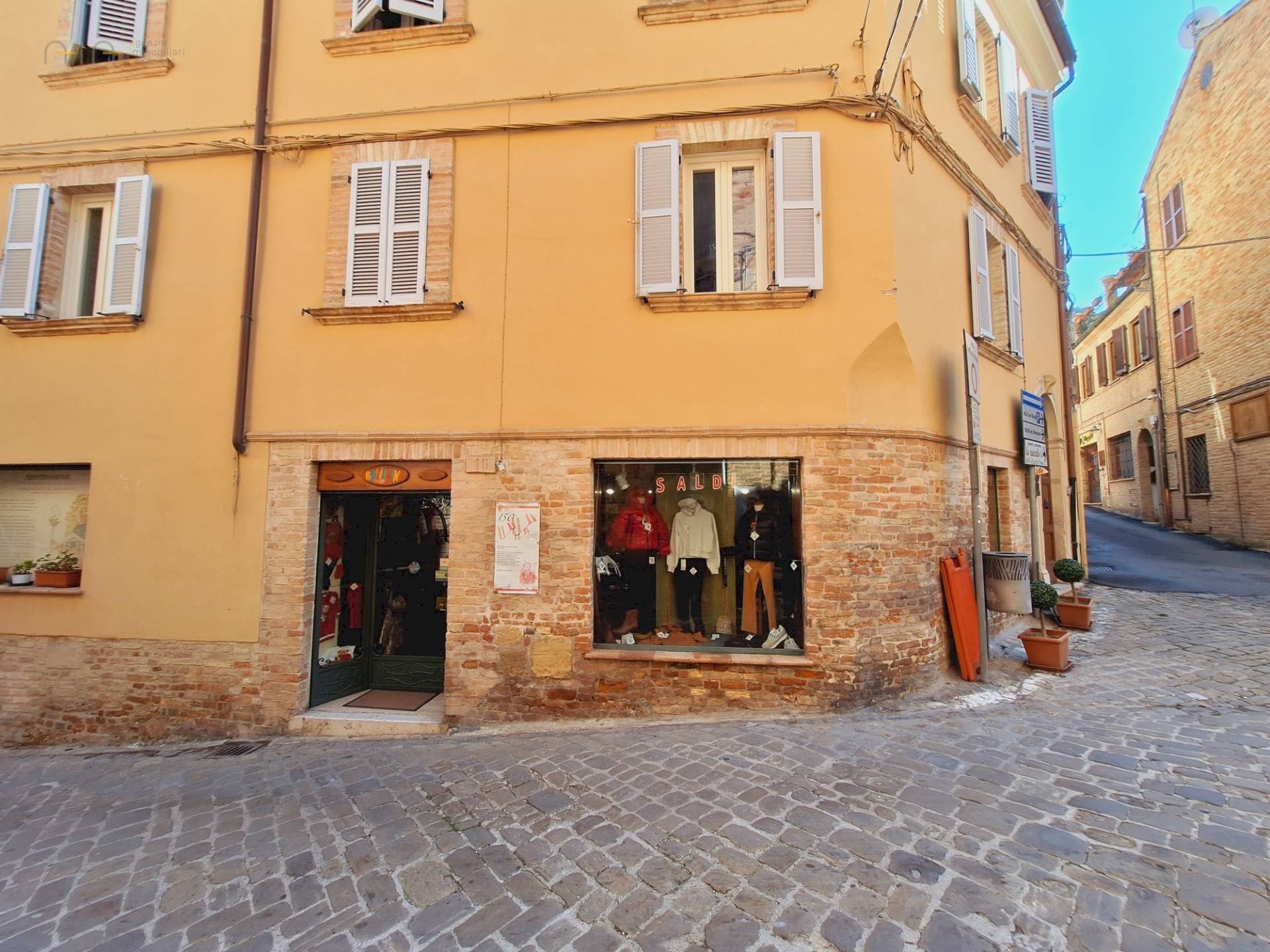 Locale Commerciale Corso Vittorio Emanuele, Ripatransone - foto 2