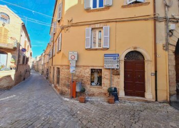 Locale Commerciale Corso Vittorio Emanuele, Ripatransone - foto 3