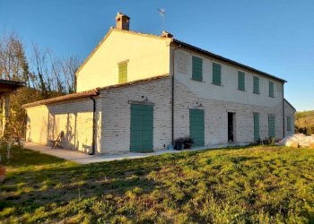 Facciata - Rustico strada Provinciale Carignano, Fano - foto 1