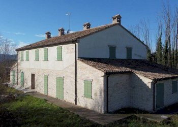 Facciata - Rustico strada Provinciale Carignano, Fano - foto 26