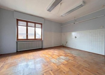 Stanza non arredata - Trilocale via Bergia, 44, Borgo San Dalmazzo - foto 7