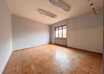 Stanza non arredata - Trilocale via Bergia, 44, Borgo San Dalmazzo - foto 13