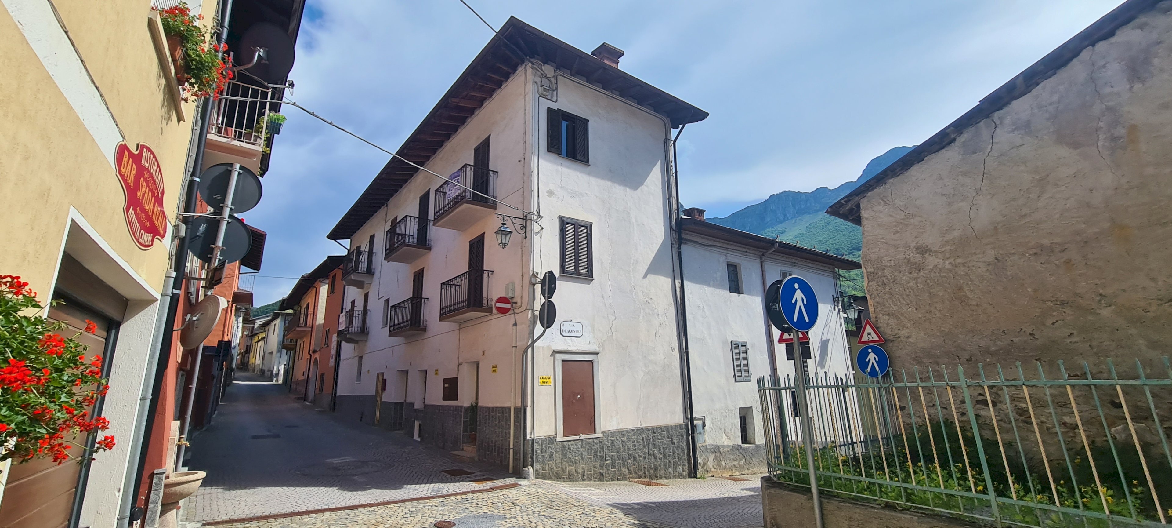 Facciata - Four-room apartment Via Massimino Barale, Roaschia - photo 1