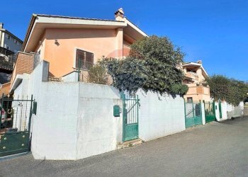 Casa indipendente Via della Costa, Manziana - foto 2