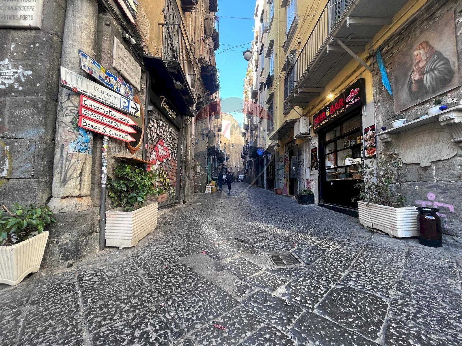 Trilocale Largo Ecce Homo, Napoli (zona San Giuseppe) - foto 2
